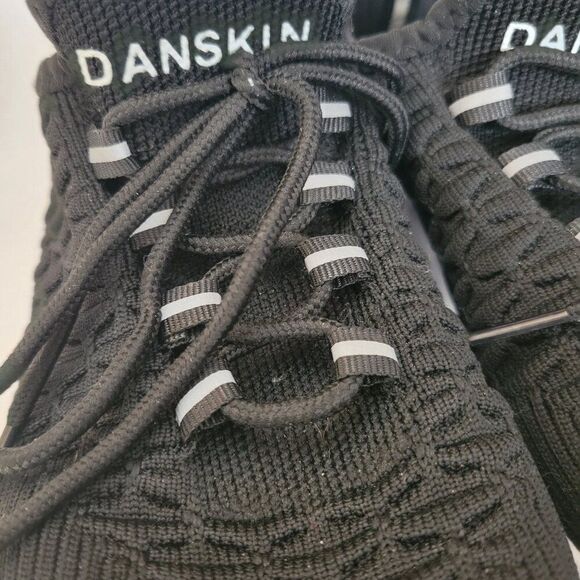 Danskin Shoes Women's Stunt Memory Foam Sz 8 Black White Vegan Lace-up Sneaker - Picture 2 of 12